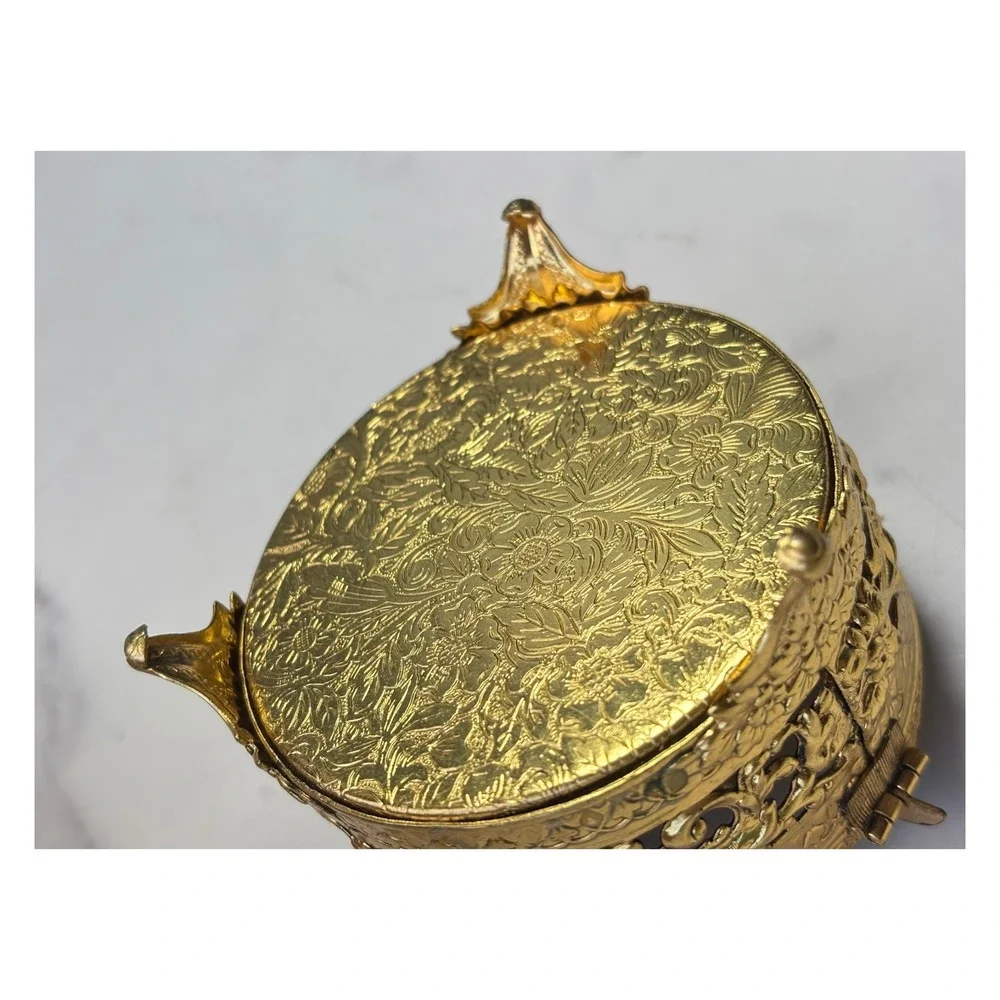 N/A vintage gold